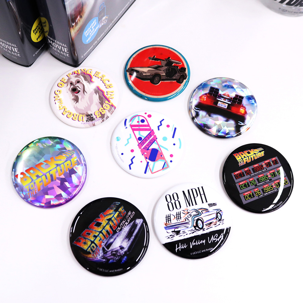 バッジ　200個　BTTF バックトゥザフューチャー Universal Filmarket